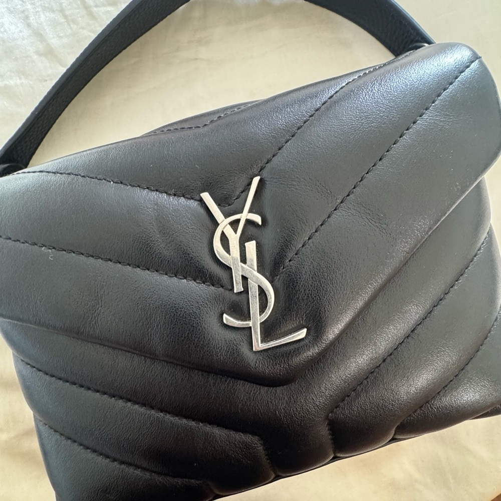 Yves Saint Laurent Black Leather Shoulder Bag